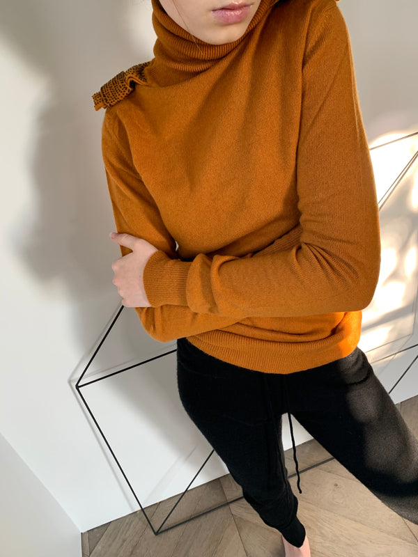 STELLA turtleneck caramel